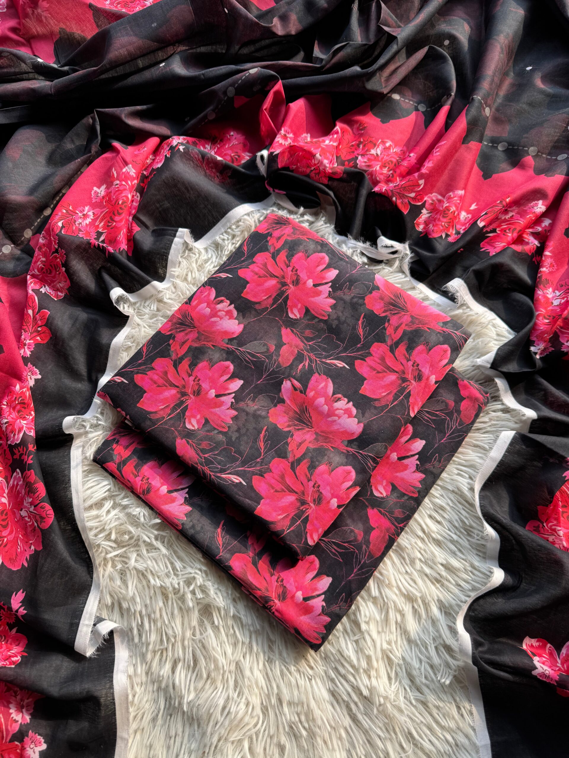 63815E6C-A4E5-405C-8067-22DD8CCA8D88.jpg Sapphire Lawn 3pc - Image 1