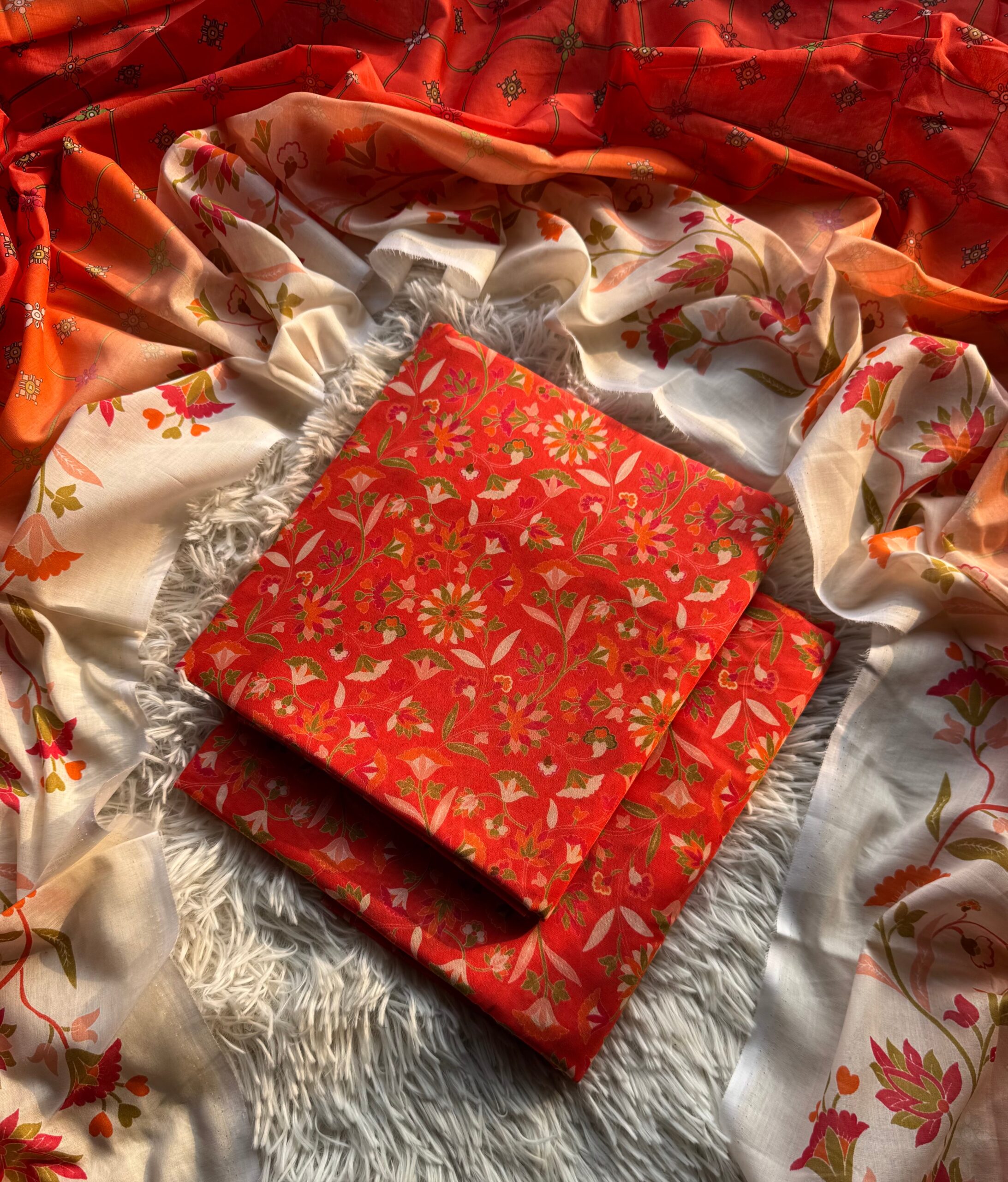 73E7A475-4391-4B66-A4C1-AB0C25818949.jpg Sapphire Lawn 3pc - Image 1