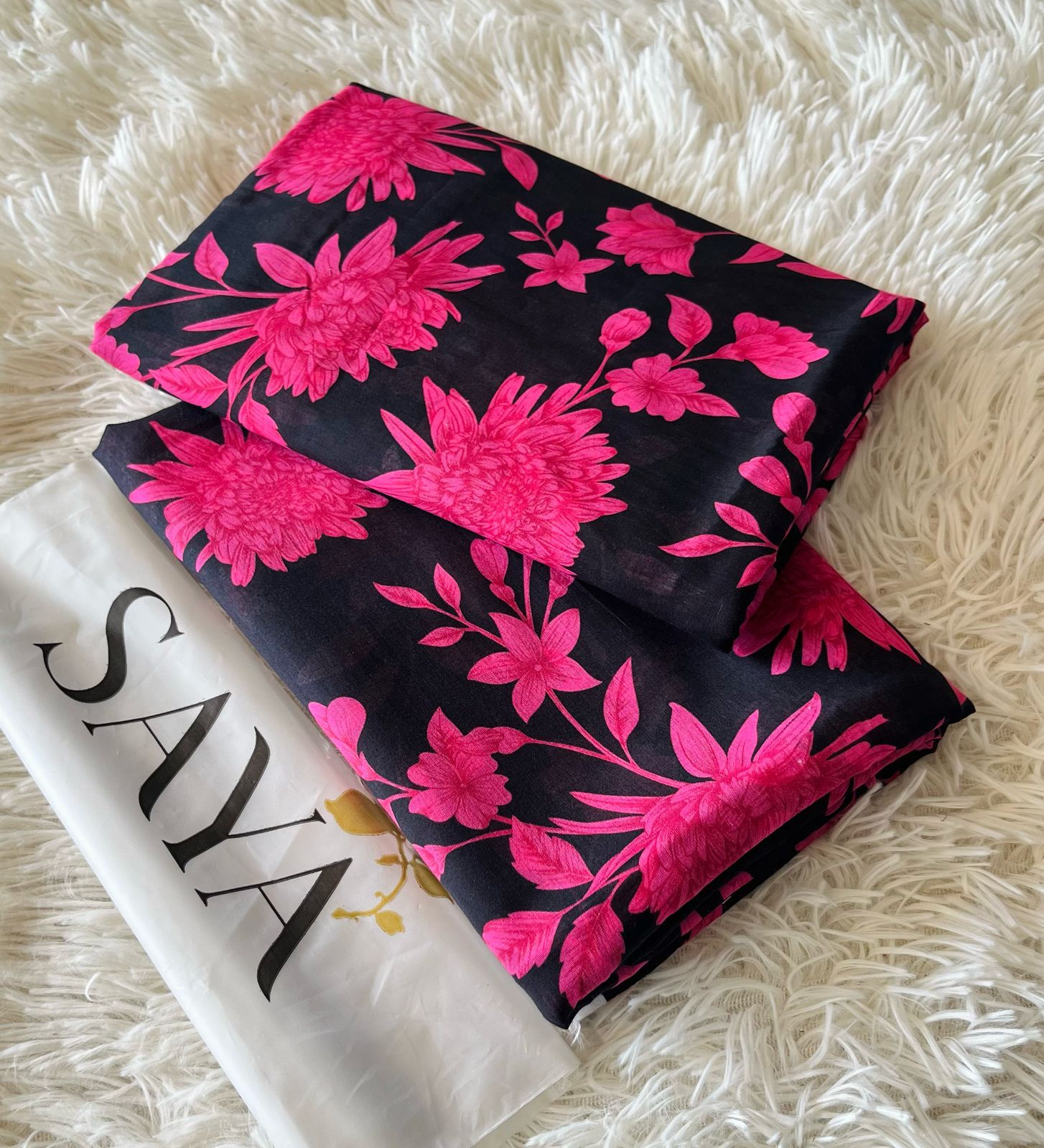 SayaLawn2Pc817.jpg Saya lawn 2pc - Image 1